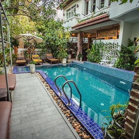 VMANSION Boutique Hotel Phnom Penh Extérieur photo