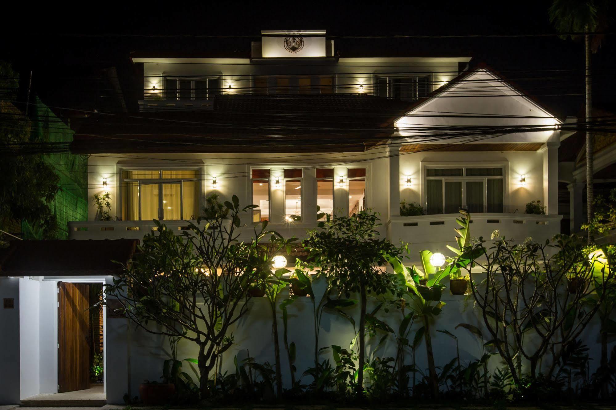 VMANSION Boutique Hotel Phnom Penh Extérieur photo