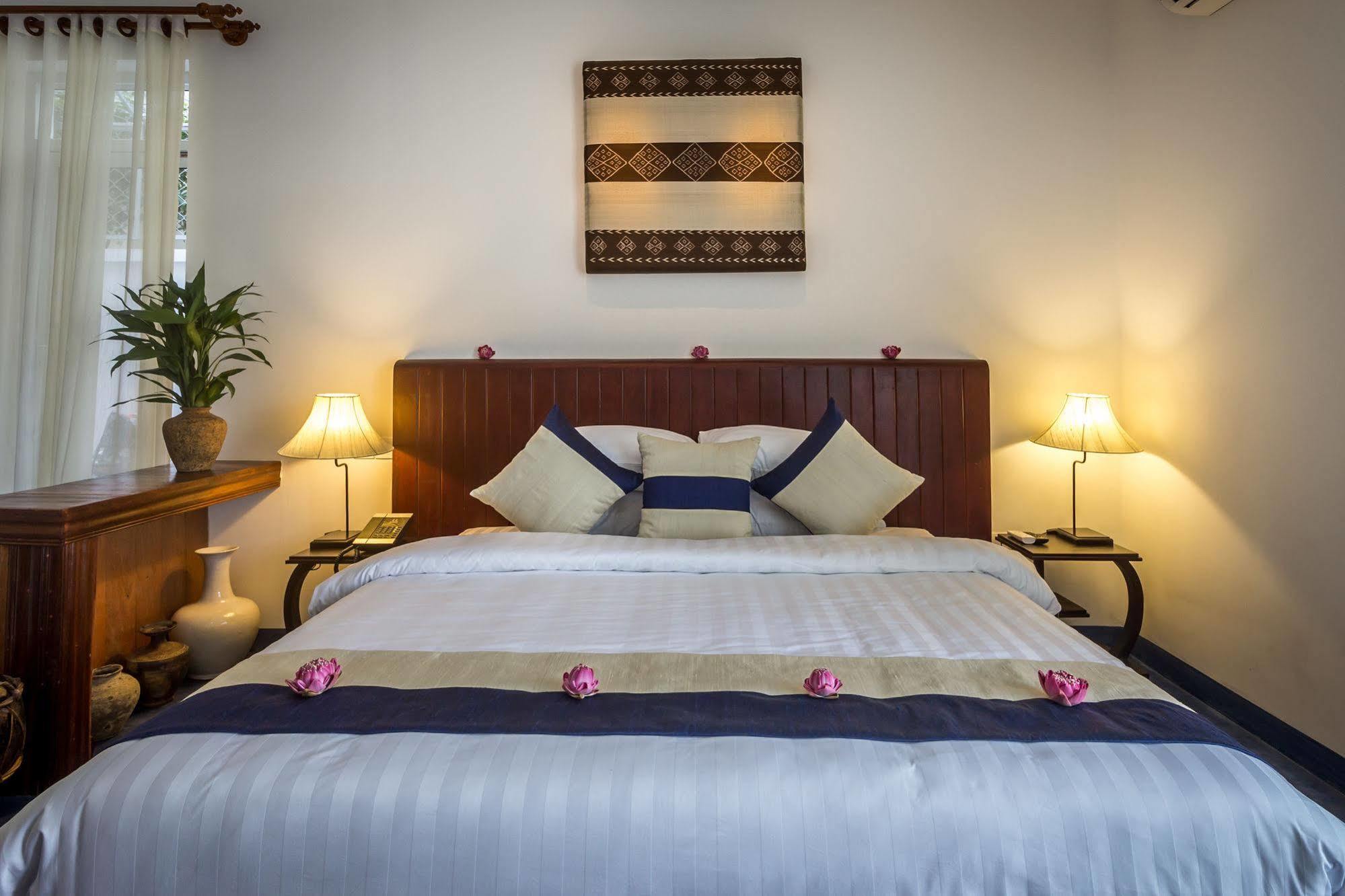 VMANSION Boutique Hotel Phnom Penh Extérieur photo
